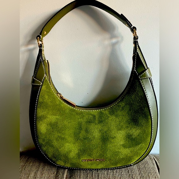 MK Small Suede Crescent Shoulder Bag 💚 - Picture 4 of 6